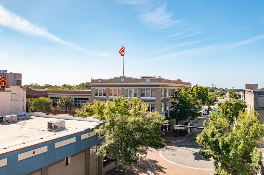 More Photos Of 20 3rd St SW, Winter Haven Storefront Retail Office For Lease