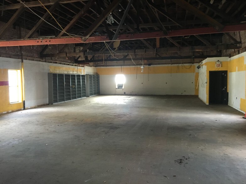 More Photos Of 80 Beekman Ave, Sleepy Hollow Village Freestanding For Sale