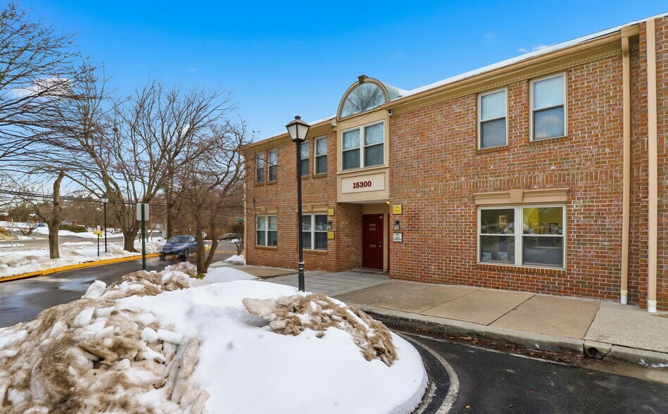 More Photos Of 15300-15404 Spencerville Ct, Burtonsville Medical For Sale