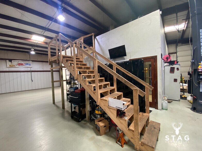 More Photos Of 2807 Justin Rd, Flower Mound Unknown For Lease