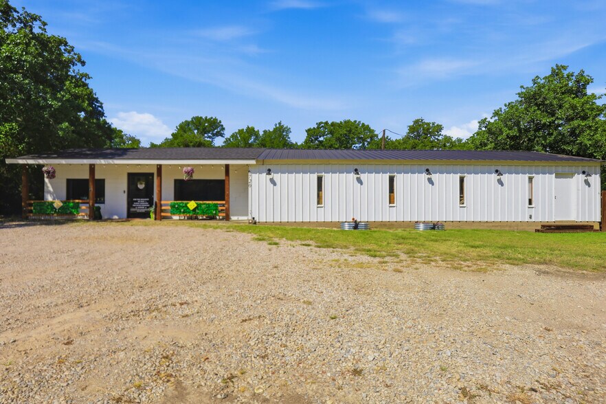 More Photos Of 6720 Dick Price Rd, Mansfield Office For Lease
