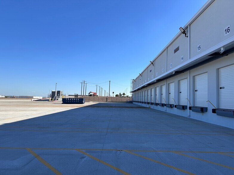 More Photos Of 19926 Kraus Lp, Laredo Distribution For Sale