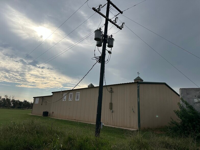 More Photos Of 22514 2930 rd, Kingfisher Industrial For Sale