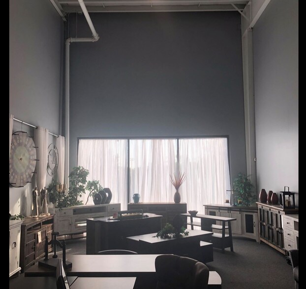 More Photos Of 15273 Interstate 35 N, Selma Freestanding For Lease