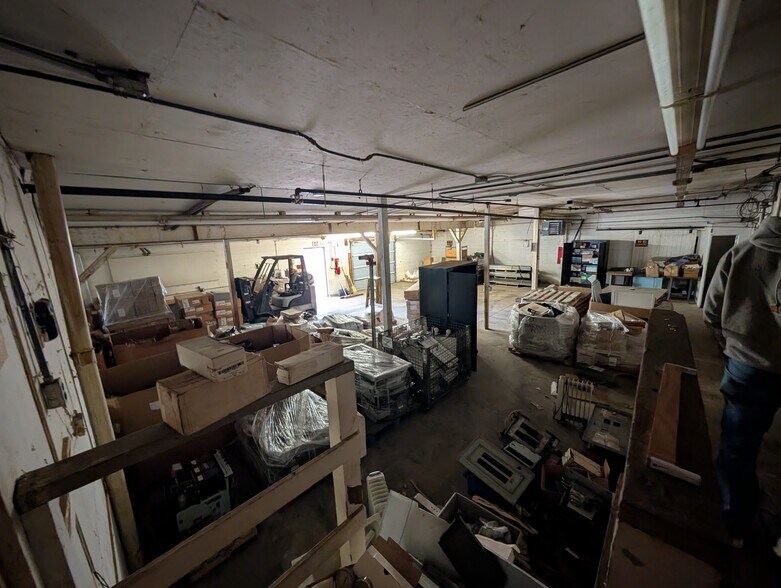 More Photos Of 230 Hawkins St, Burlington Warehouse For Sale