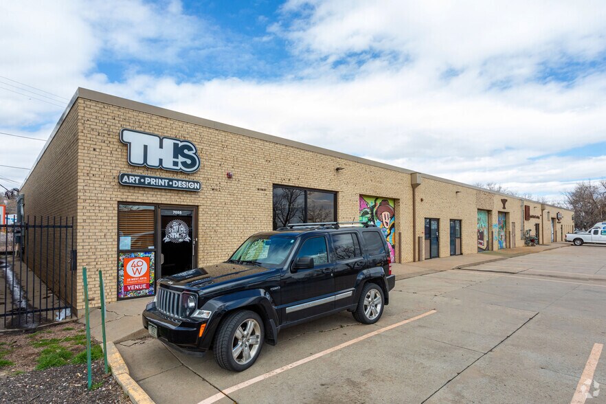 More Photos Of 1601 Reed St, Lakewood Warehouse For Lease