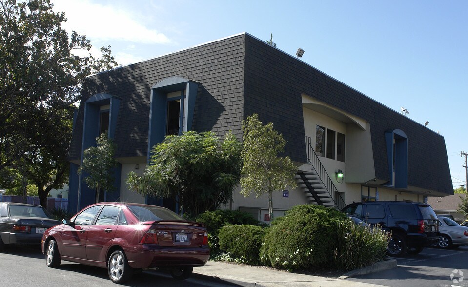 More Photos Of 1866 B St, Hayward Medical For Lease