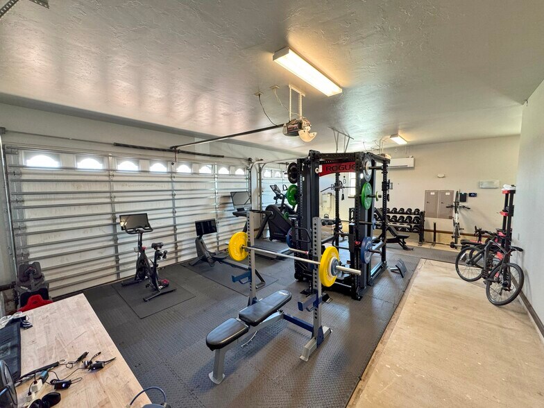 More Photos Of 9600 S May Ave, Oklahoma City Office Residential For Sale