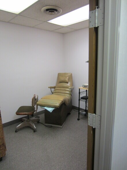 More Photos Of 75 Bloomfield Ave, Denville Medical For Sale