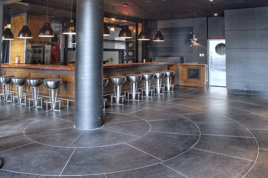 More Photos Of 3536 Boul Saint-Laurent, Montréal Office For Sale