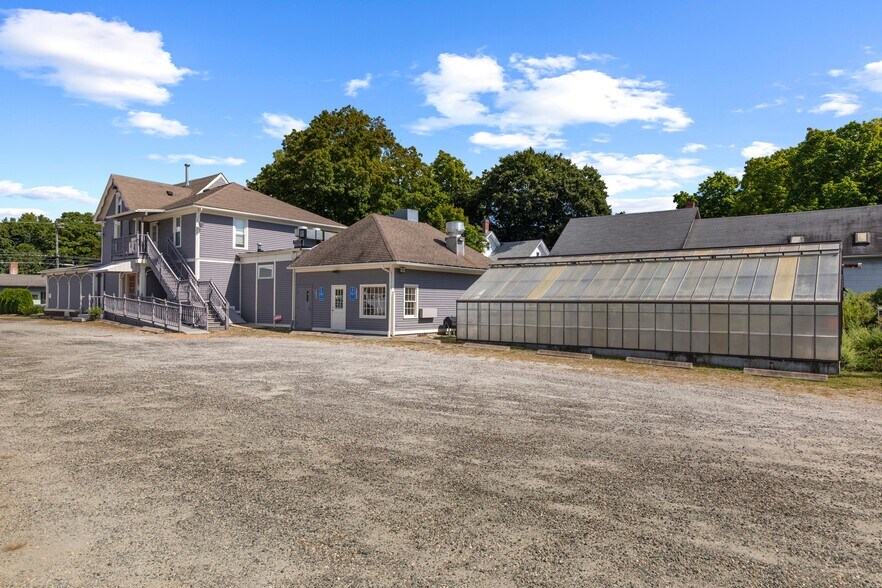 More Photos Of 78 Main St, Centerbrook Restaurant For Lease