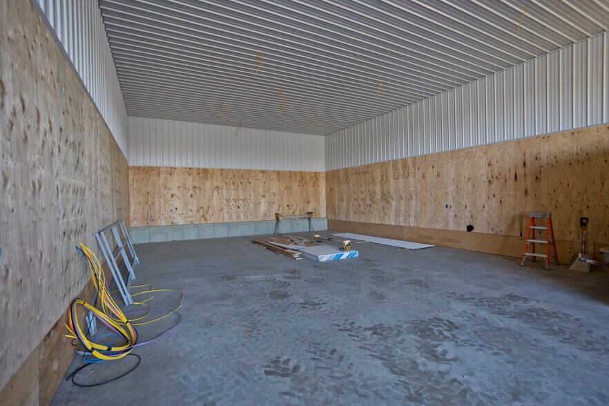 More Photos Of 29 Moody Rd, Enfield Warehouse For Lease