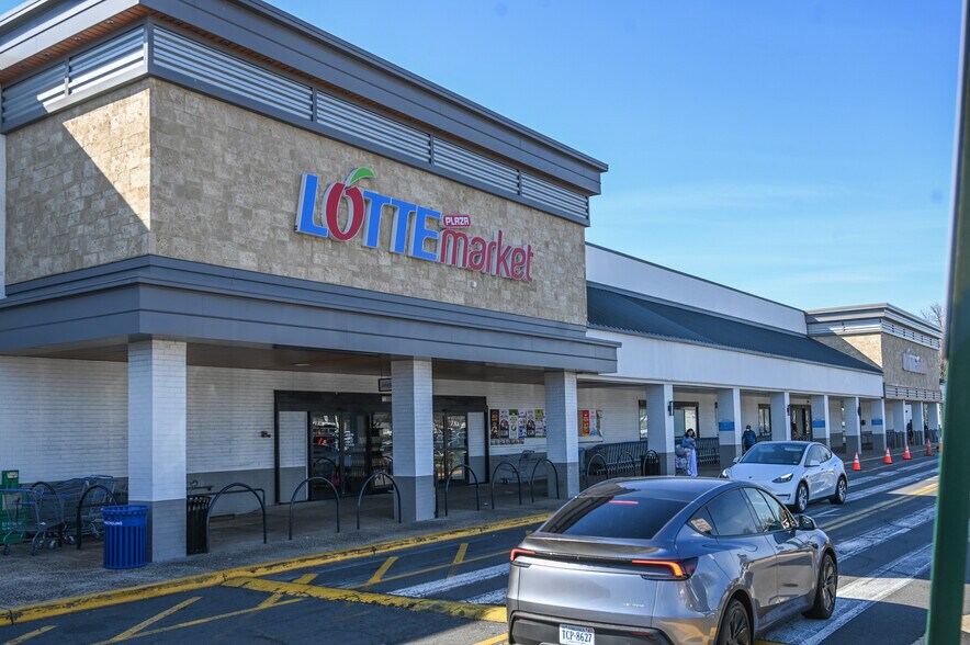 Primary Photo Of 13920 Metrotech Dr, Chantilly Unknown For Lease