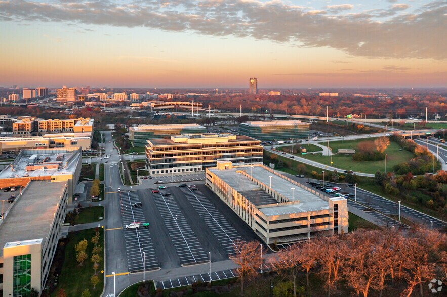 More Photos Of 2001 York Rd, Oak Brook Office For Lease