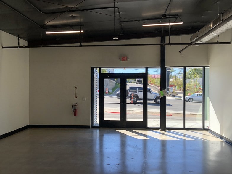 More Photos Of 2190 Nolensville Pike, Nashville Storefront For Lease