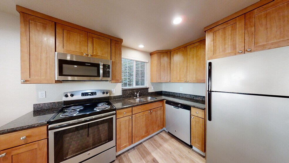 More Photos Of 2301 S 74th St, Tacoma Multifamily For Sale