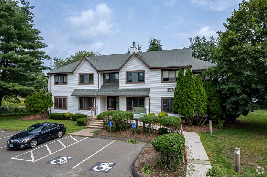 Primary Photo Of 1 Forest Park Dr, Farmington Unknown For Lease