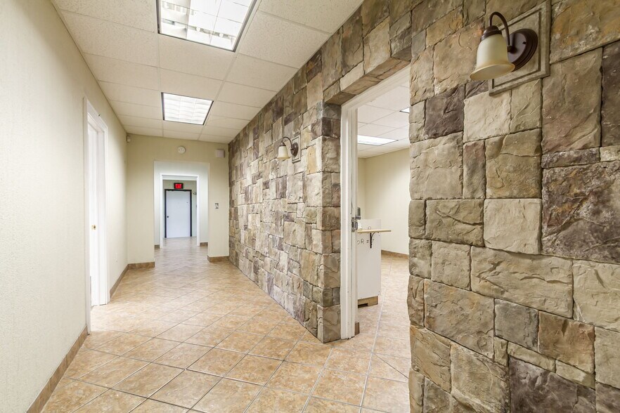 More Photos Of 64 Spencer St, Rochester Loft Creative Space For Sale