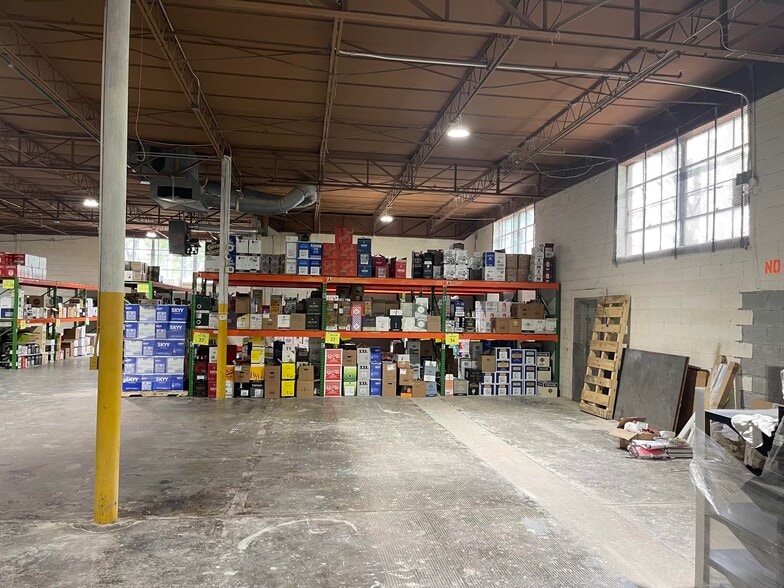 More Photos Of 1151 Chattahoochee Ave NW, Atlanta Storefront For Sale