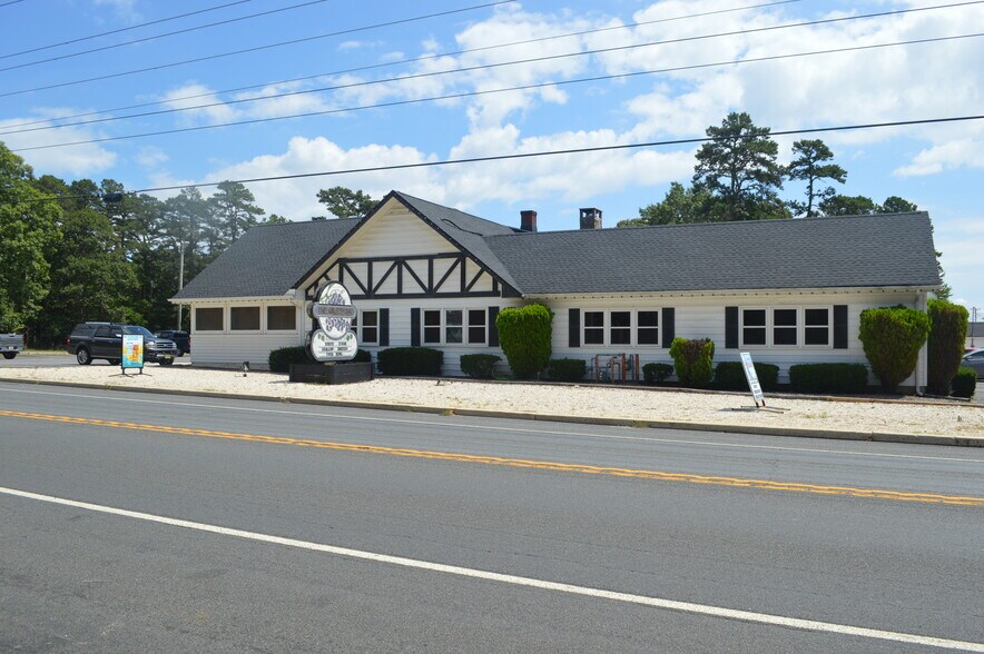 More Photos Of 364 E Main St, Tuckerton Restaurant For Sale