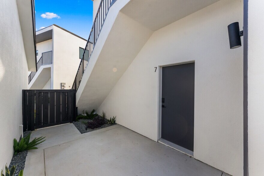 More Photos Of 8353 Ivory Coast Dr, San Diego Multifamily For Sale