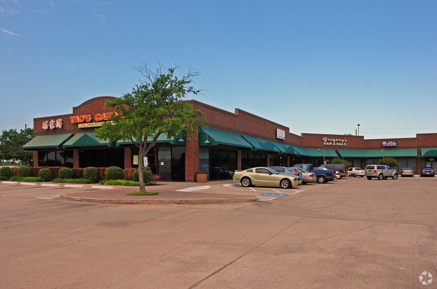 More Photos Of 2021 N Hampton Rd, DeSoto Unknown For Lease