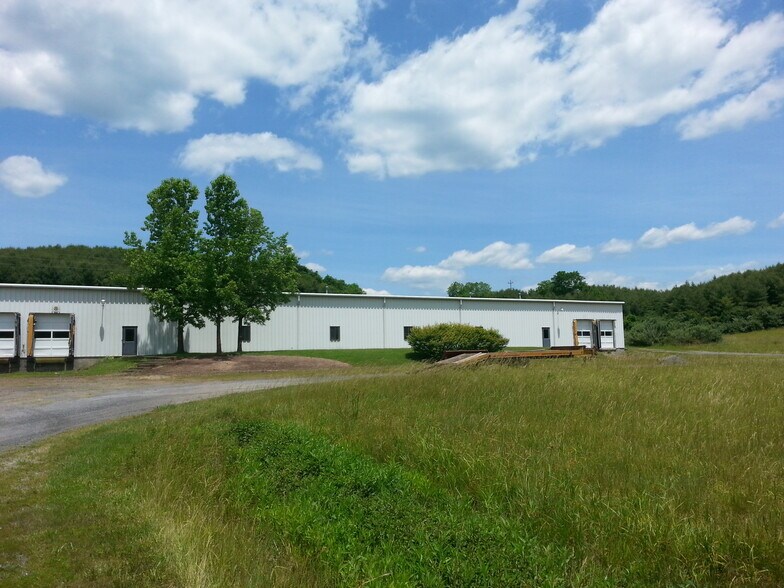 More Photos Of 10379 Jackson River Tpke, Bacova Warehouse For Lease