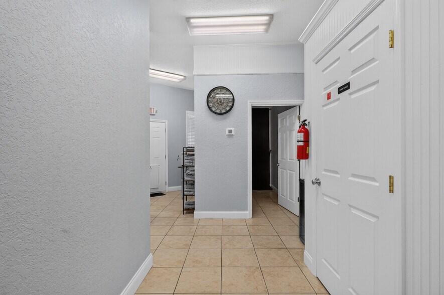 More Photos Of 119 Main St, Auburndale Storefront Retail Office For Sale