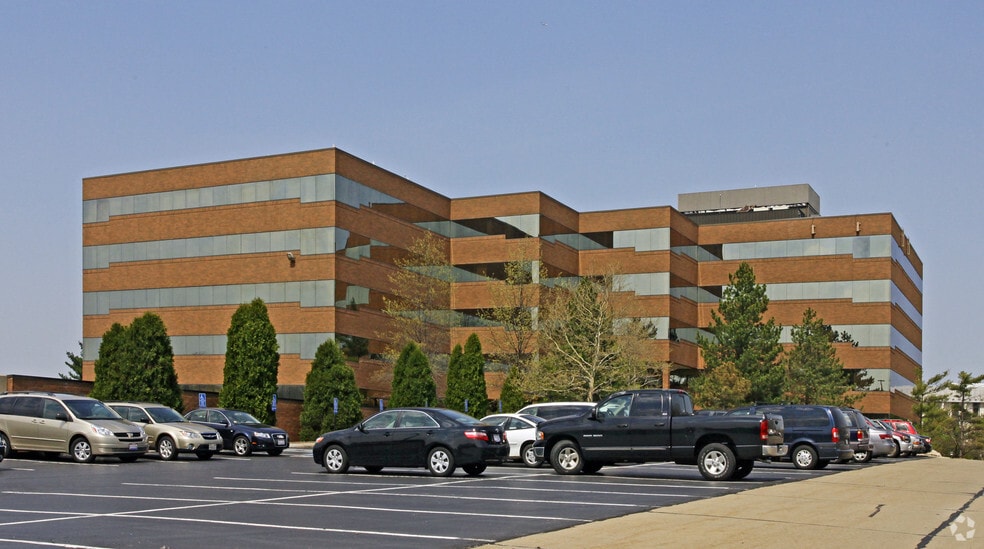 More Photos Of 4700 Rockside Rd, Independence Unknown For Lease