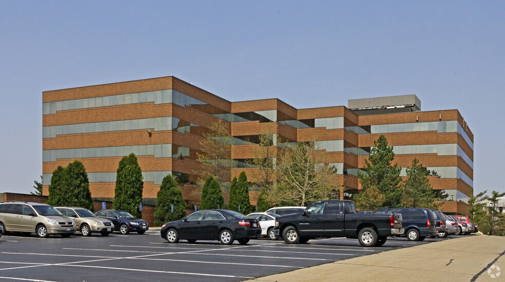 More Photos Of 4700 Rockside Rd, Independence Unknown For Lease