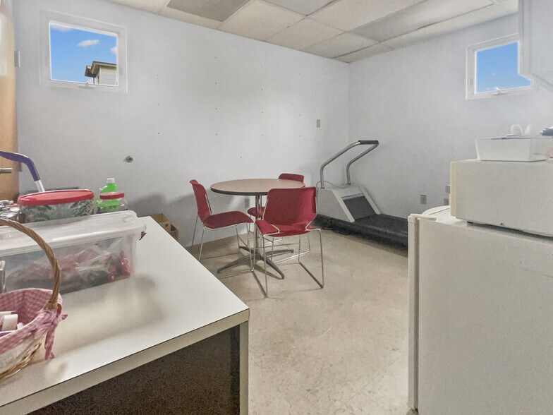 More Photos Of 608 N High St, Millville Medical For Sale