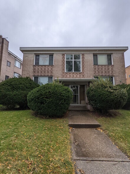 Primary Photo Of 17740 Lakeshore Blvd, Cleveland Apartments For Sale