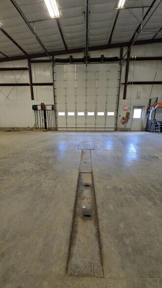 More Photos Of 5678 134th Ave NW, Williston Office For Sale