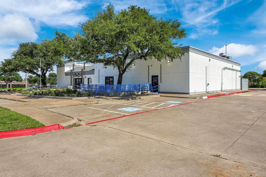 More Photos Of 1801 N Plano Rd, Richardson Specialty For Lease