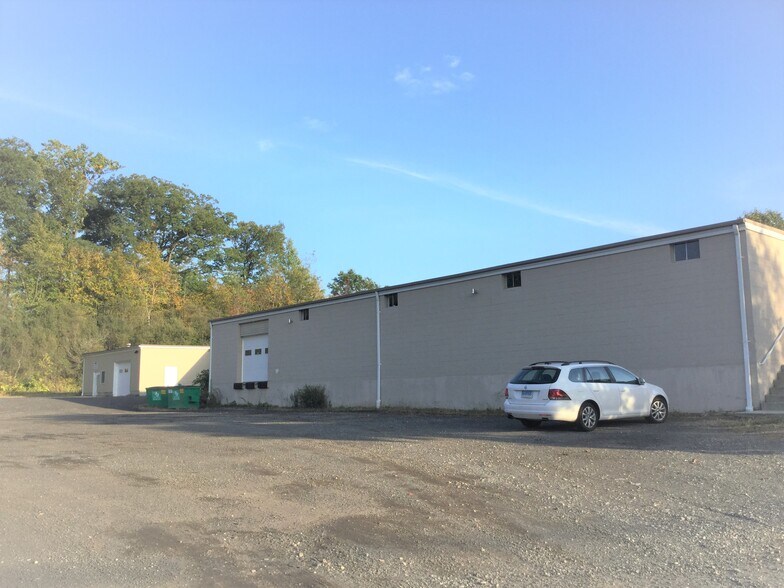 More Photos Of 25 Gramar Ave, Prospect Warehouse For Lease