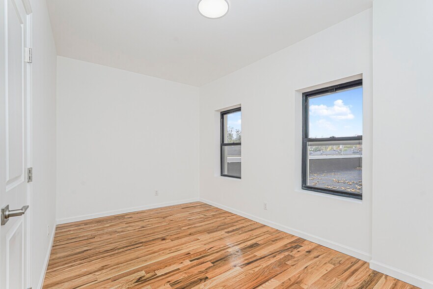 More Photos Of 1256 Bay St, Staten Island Apartments For Lease