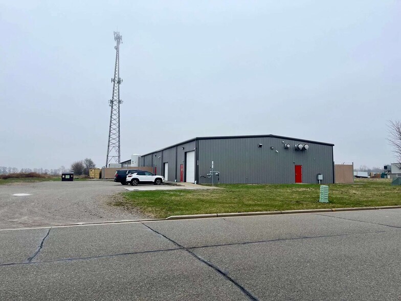 Primary Photo Of 9081 Skyline Dr, Morenci Manufacturing For Lease