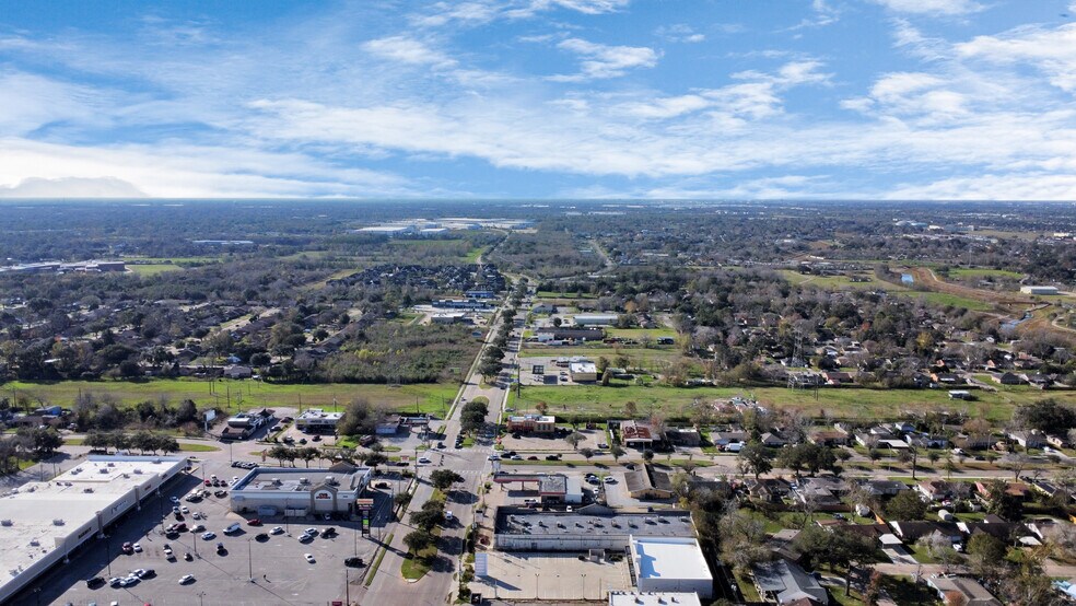 More Photos Of 4430 W Fuqua St, Houston Storefront For Lease