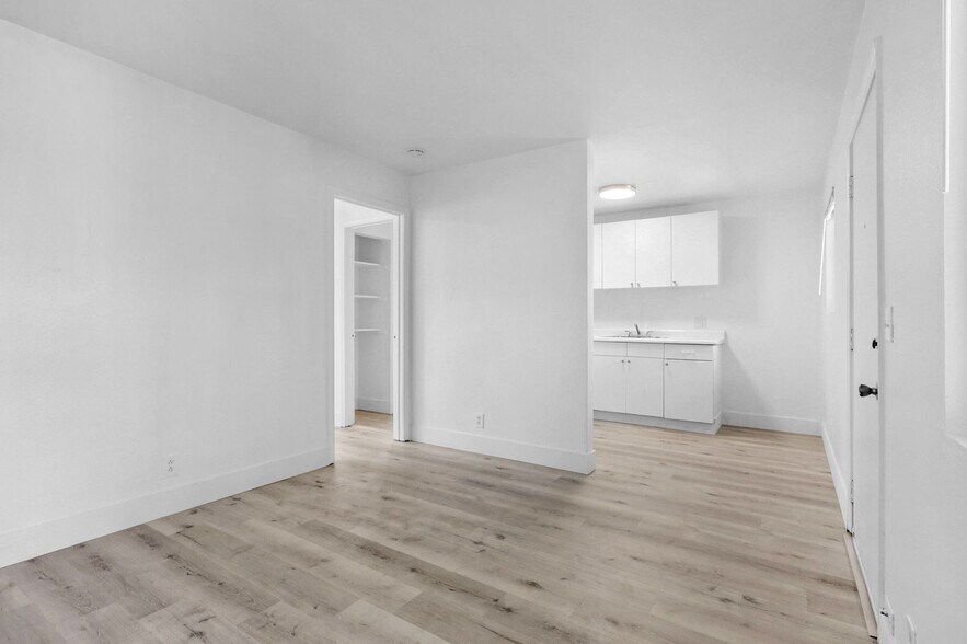 More Photos Of 315-317 B St, Roseville Apartments For Sale