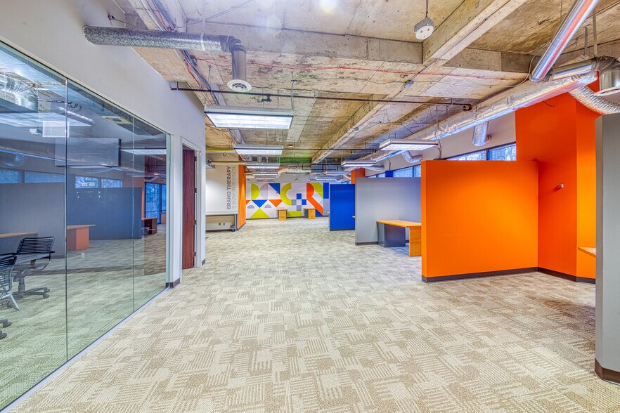 More Photos Of 200 Ashford Ctr N, Atlanta Office For Sale
