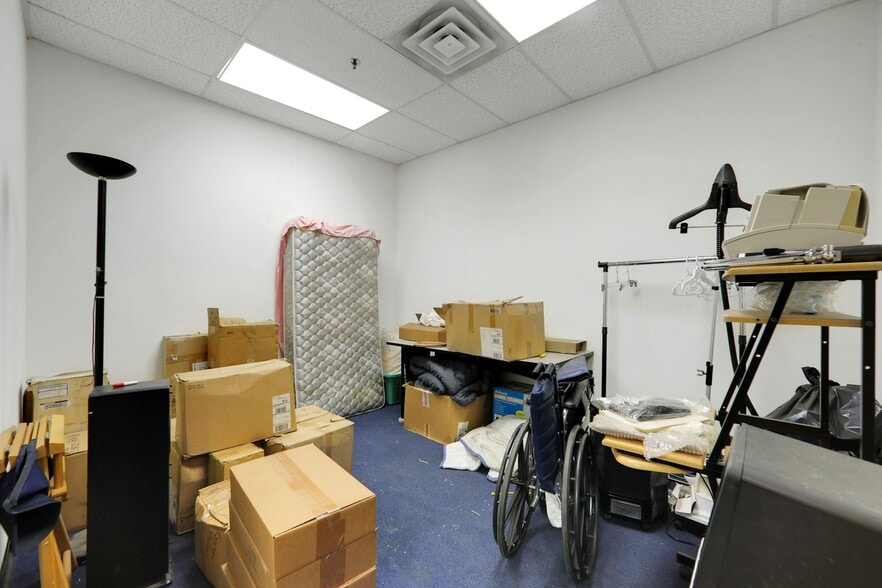 More Photos Of 160 Gregg St, Lodi Warehouse For Lease