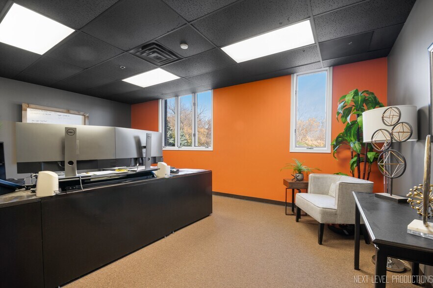 More Photos Of 850 W Bartlett Rd, Bartlett Medical For Sale