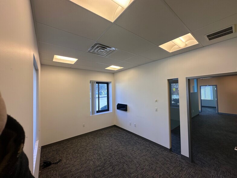 More Photos Of 6 Garden St, Danvers Service For Lease