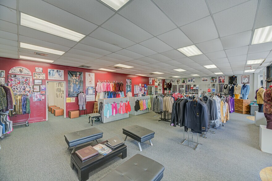 More Photos Of 777 NE 125th St, North Miami Storefront For Lease