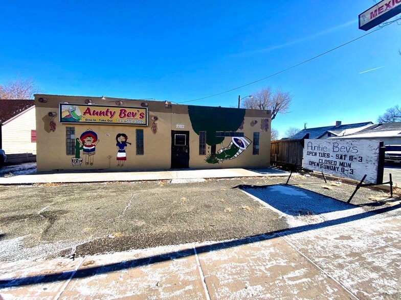 Primary Photo Of 2322 Lake Ave, Pueblo Restaurant For Sale