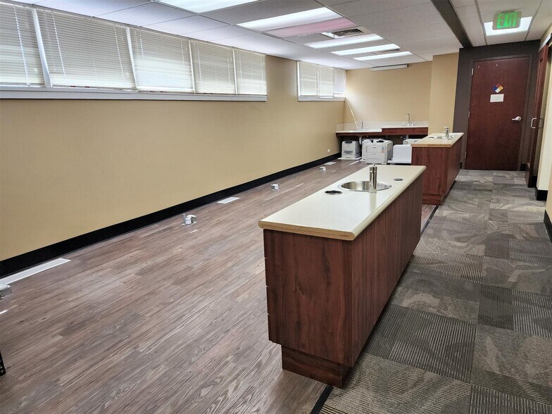 More Photos Of 1930 S Federal Blvd, Denver Medical For Sale