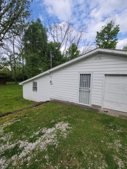More Photos Of 5430 Rockville Rd, Indianapolis Specialty For Sale