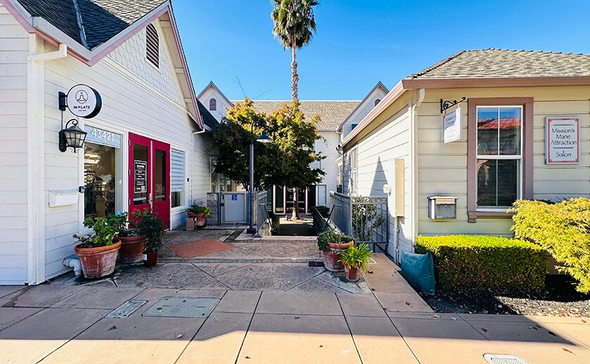 More Photos Of 43417-43423 Mission Blvd, Fremont Freestanding For Sale