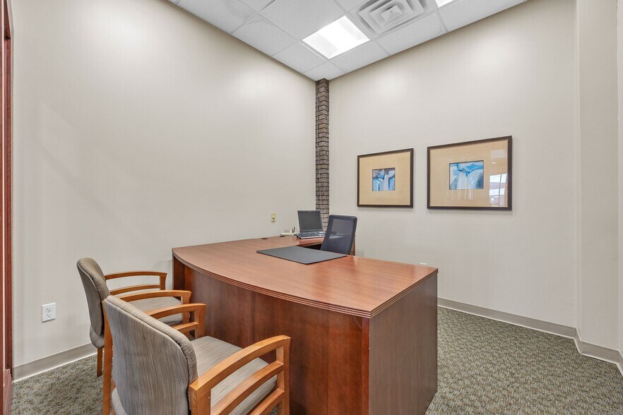 More Photos Of 3414 Mount Vernon Rd SE, Cedar Rapids Office For Sale