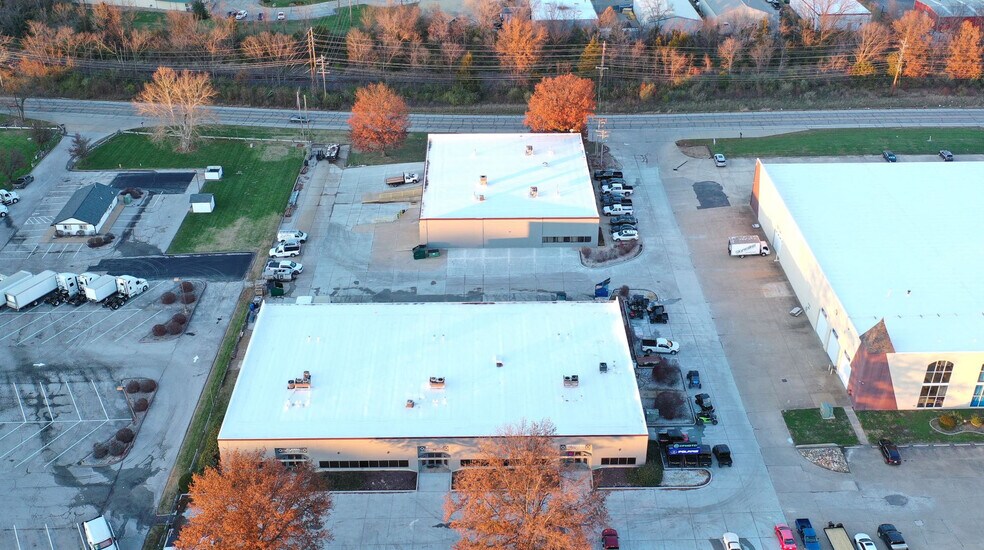 More Photos Of 200-212 Crafton Dr, O'Fallon Warehouse For Sale